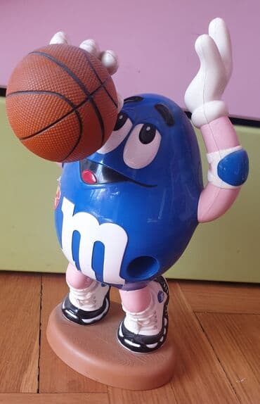 hm kombinezoni 2022: M&M velika igracka 33 cm dispanzer za sitne bombone. Pune se — 1