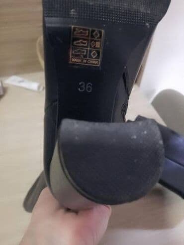 papuce h m: High boots, 36 — 3