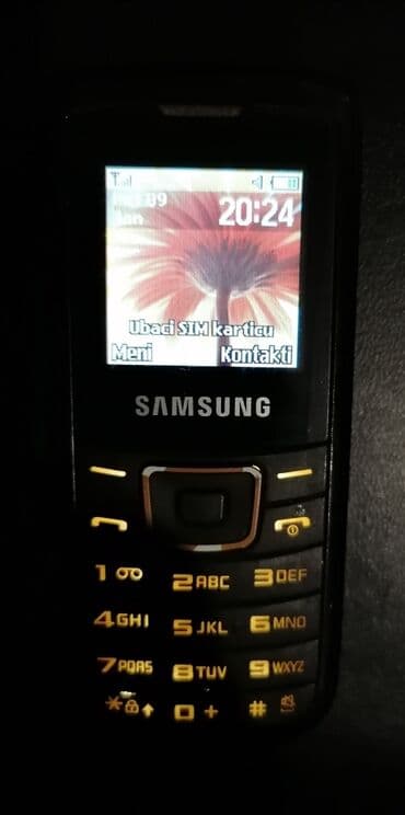 polovni telefoni cacak: Samsung GT-E1100, < 2 GB, bоја - Crna, Sa tastaturom — 1