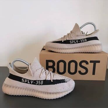 zara obuca velicine: Adidas Yeezy Boost 350 patike A klasa

Novo.
Brojevi 36 do 46 — 5