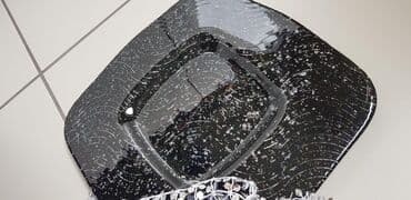 Kuhinjska oprema: Ukrasni stakleni tanjir, novo, dimenzije 30x30cm, sa ukrasnom trakom — 2