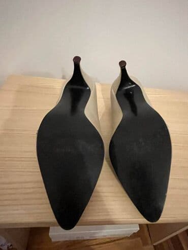 nine west salonke: Salonke, 38 — 6