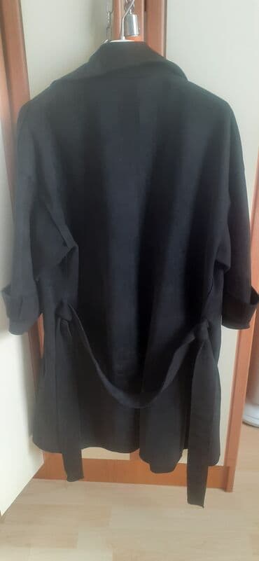 mantil s: XL (EU 42), Novo, Jednobojni, bоја - Crna — 2