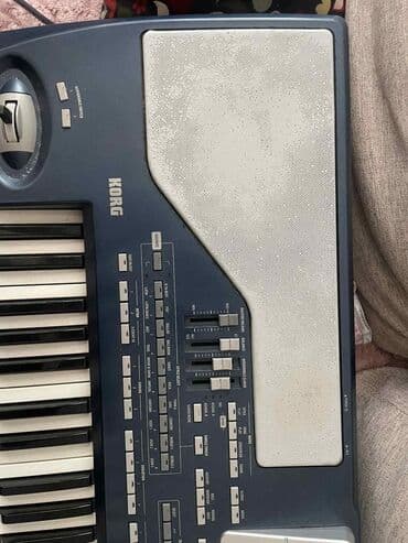 Muzički instrumenti: Klavijatura korg 800 — 3