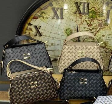 venecijanska maska: Elegantna torbica, Miu Miu — 1