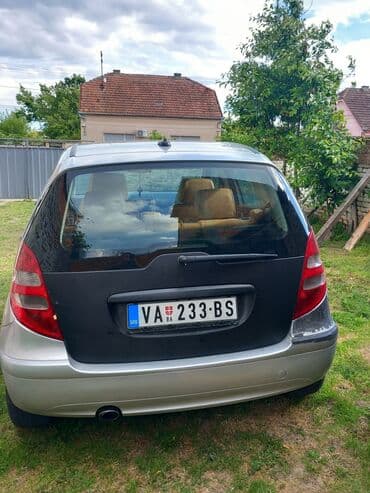 prednja kamera za auto: Mercedes-Benz A 180: 1.8 l | 2005 г. Hečbek — 3
