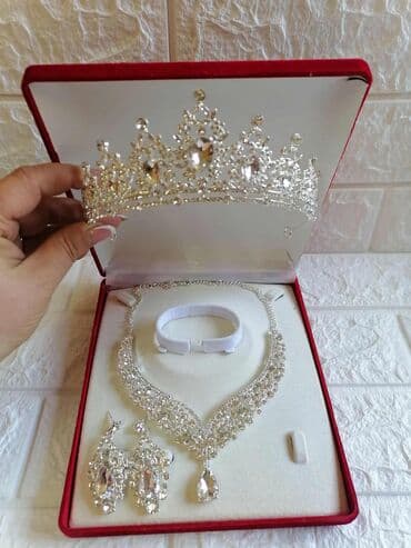 torbe b: Chanel, Set: Kruna, Minđuše, Narukvica, Materijal: Cirkon, Biser — 8