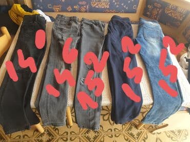 odeca za devojcice: Farmerice skoro nove muske — 2