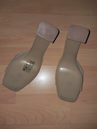 helanke sa krznom: Modne papuče, H&M, 39 — 5