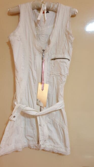 balea krema sa vitaminom c: Zara S (EU 36), bоја - Bela, Oversize, Top (bez rukava) — 1