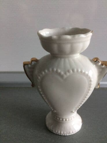 stari satovi prodaja: Porcelanska Vaza iz 70tih sa pozlatom
Minijatura — 2