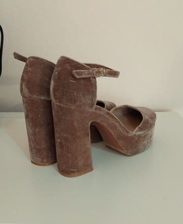 stradivarius kaisevi: Sandale, Stradivarius, 41 — 5