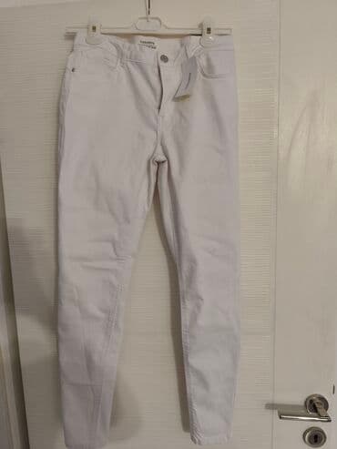 vunene pantalone: Bele Terranova farmerke, slim fit kroja. Izrađene su od prijatnog — 1