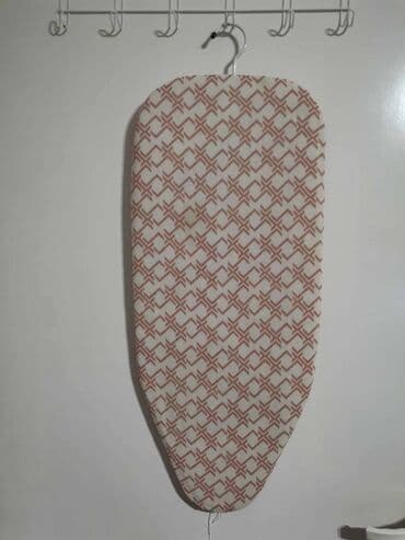 Kuća i bašta: Daska za peglanje Daska za peglanje dimenzije 75cm x 33cm. U koliko — 2