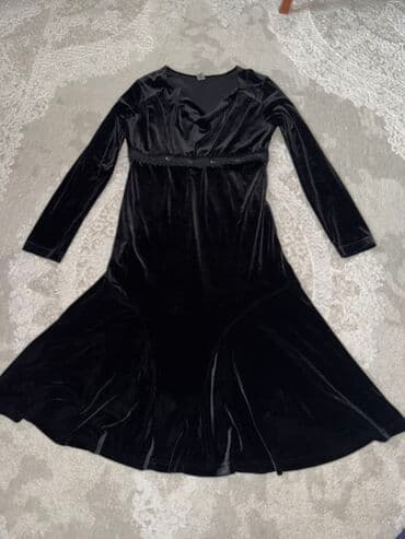 sinsay crna haljina: 0101 Brand XL (EU 42), bоја - Crna, Dugih rukava — 2