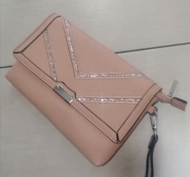 venecijanska maska: Elegantna torbica, Kassandre — 7