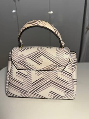 elegantne zenske bermude: Elegantna torbica, Guess, Materijal: Koža — 5