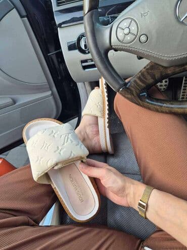Ženska obuća: Modne papuče, Louis Vuitton, 38 — 3