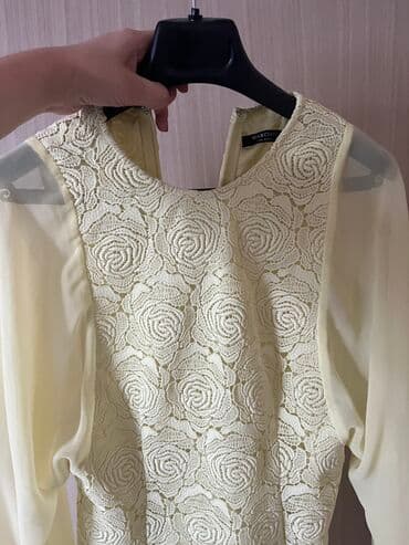 haljina od svile: Guess S (EU 36), bоја - Žuta, Večernji, maturski, Dugih rukava — 5
