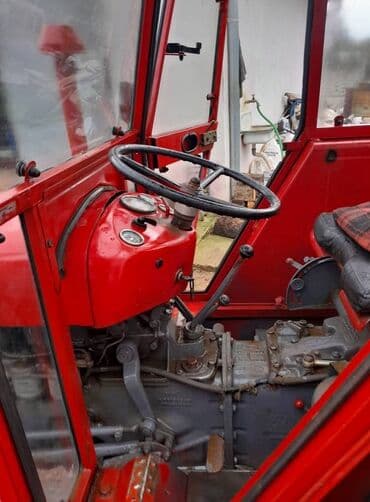 kamere za traktor: Prodajem traktor IMT 539 sa kabinom. Za vise informacija pozvati na — 2