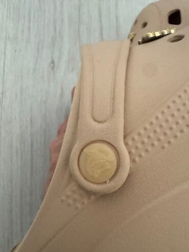 grubin krznene papuce: Modne papuče, Crocs, 40 — 7