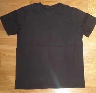 majica s: VALENTINO Roma crna muška majica. L velicina, može i XL. Pazuh 55 cm — 6